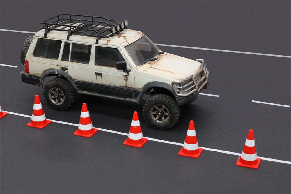 8PCS Orlandoo-Hunter Mini Road Cone with Sticker for OH32A02 OH32A03 1/32 Rc Car Model Parts
